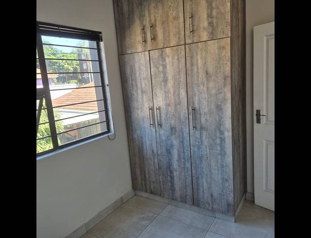 2 BEDROOM FLAT TO LET IN MONTCLAIR